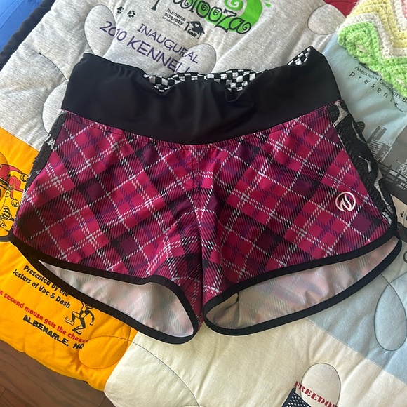 INKnBURN Pants - INKnBURN Women's Raspberry Plaid Shorts Sz 4!